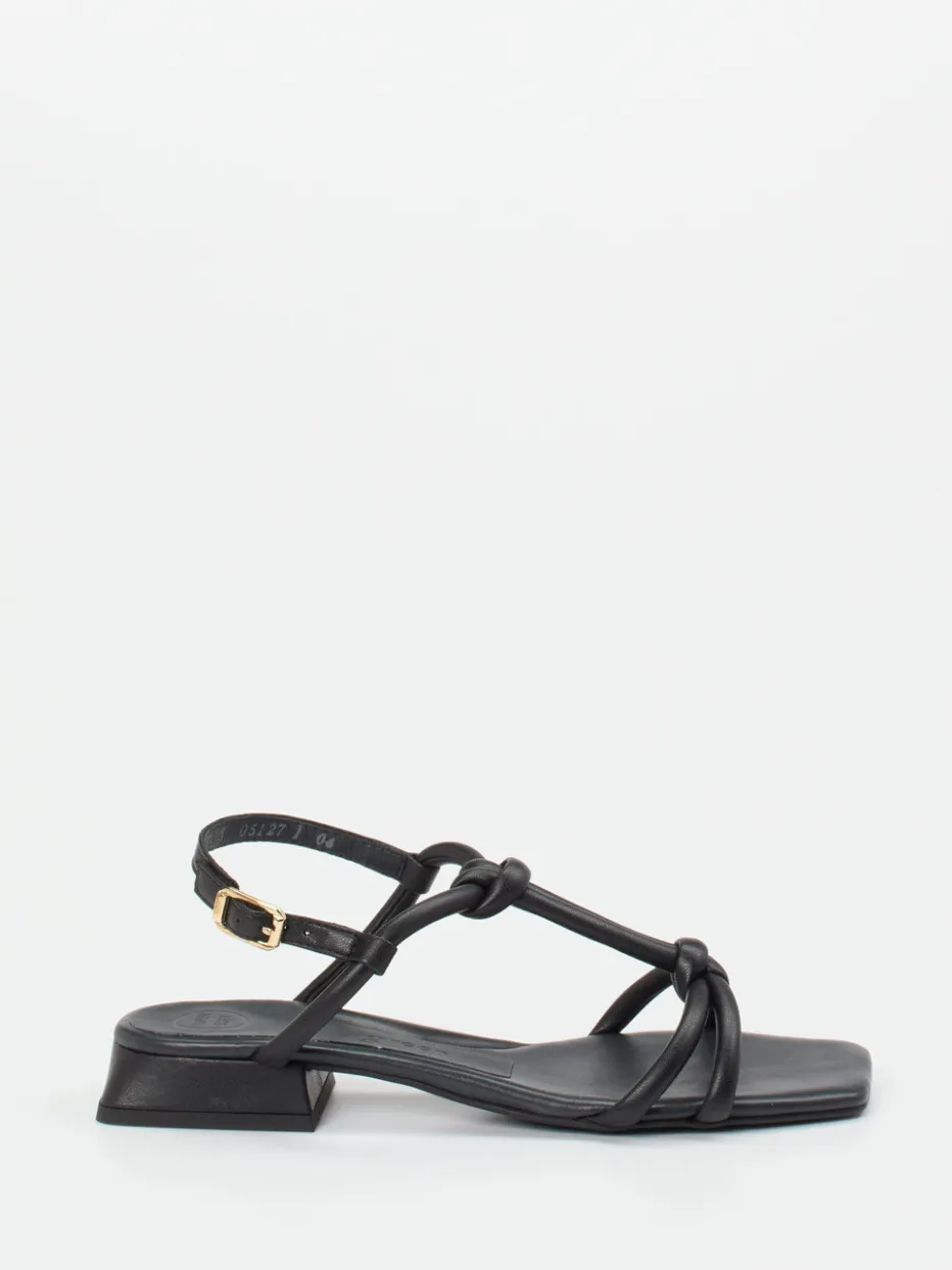 – Riemchensandale aus Kalbleder*Paul Green Hot