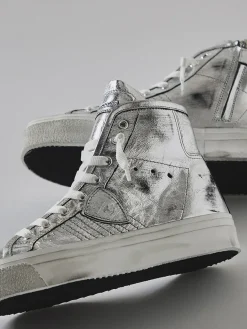 – High-Top Sneaker aus Metallicleder*Philippe Model Best