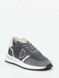 – Retro-Sneaker aus Veloursleder*Philippe Model Hot