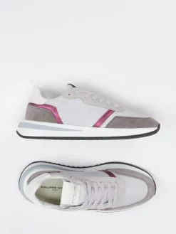 – Sneaker aus Veloursleder*Philippe Model