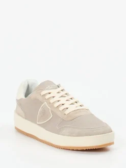 – Sneaker aus Kalbleder und Veloursleder*Philippe Model