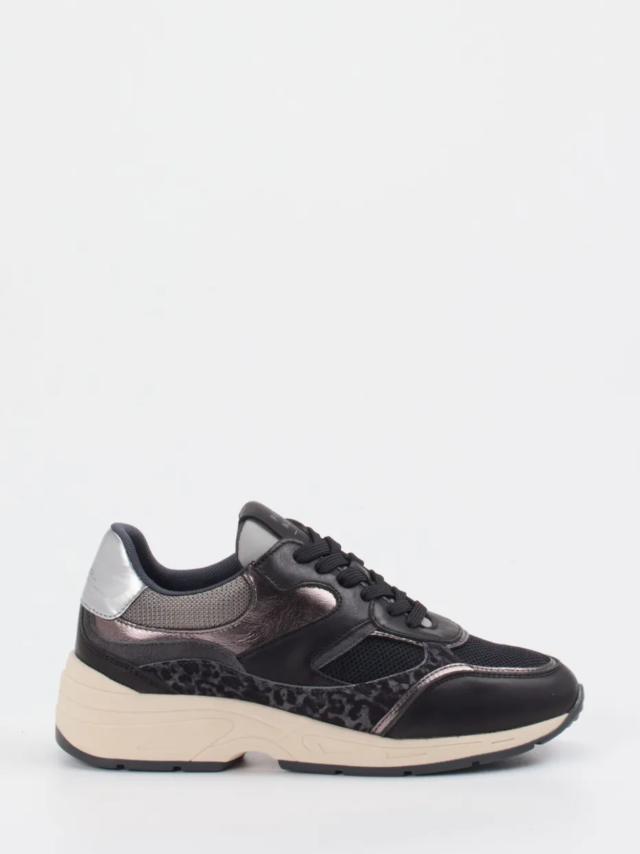 – Chunky Sneaker aus Veloursleder*Piedi Nudi