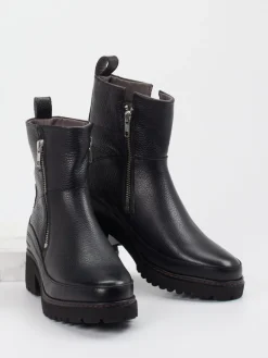 – Stiefeletten aus Kalbleder*Piedi Nudi Discount