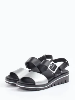 – Plateau-Sandalen aus Kalbleder silberfarben*Piesanto Best