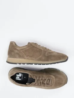 – Retro-Sneaker aus Veloursleder*Pius Gabor Hot