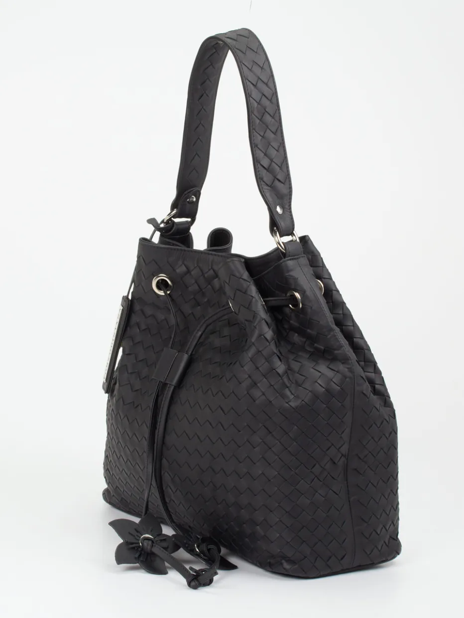 – Bucket Bag aus Flechtleder*Pons Quintana New