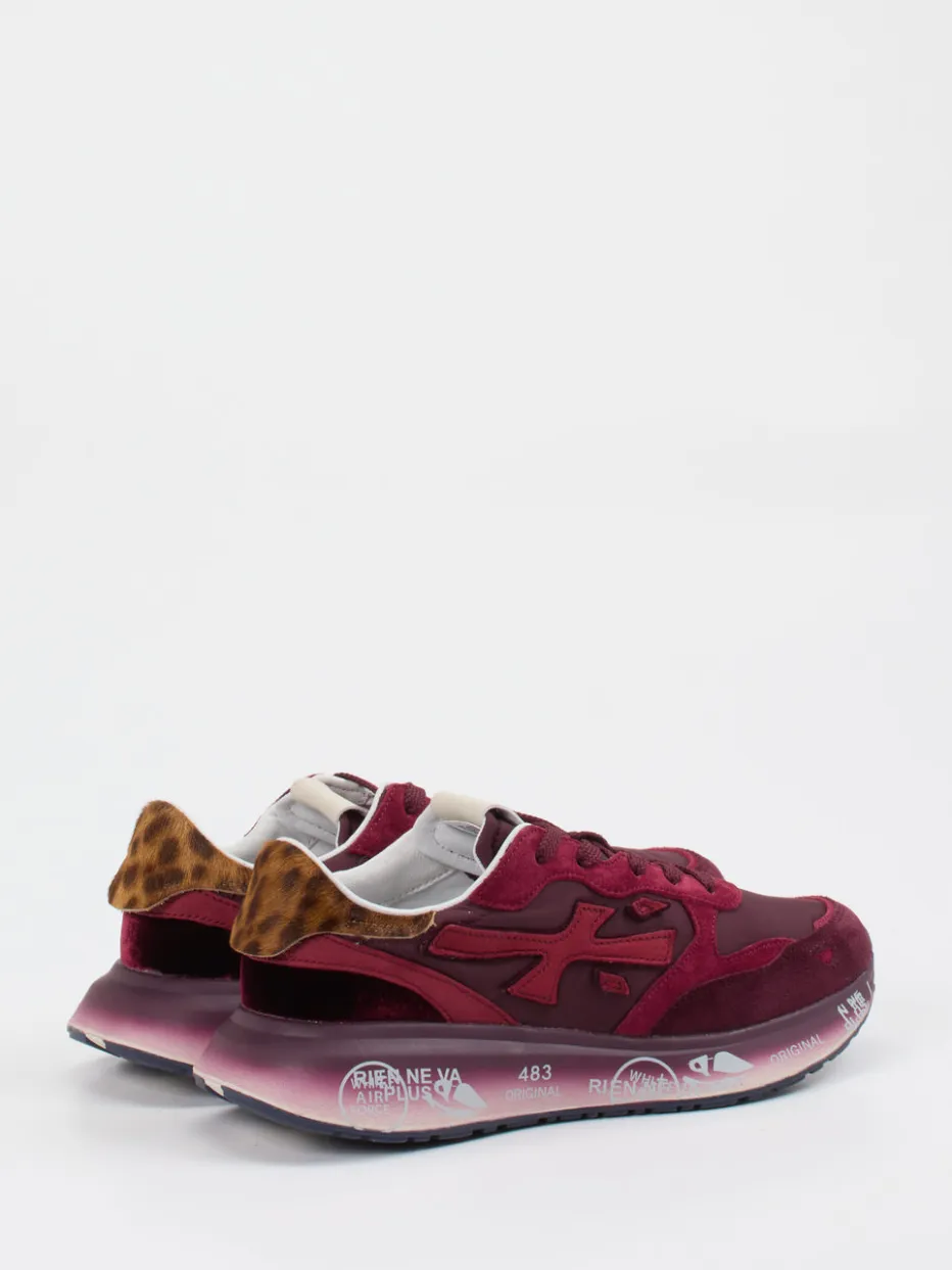 – Sneaker aus Veloursleder in Burgunder*Premiata Online