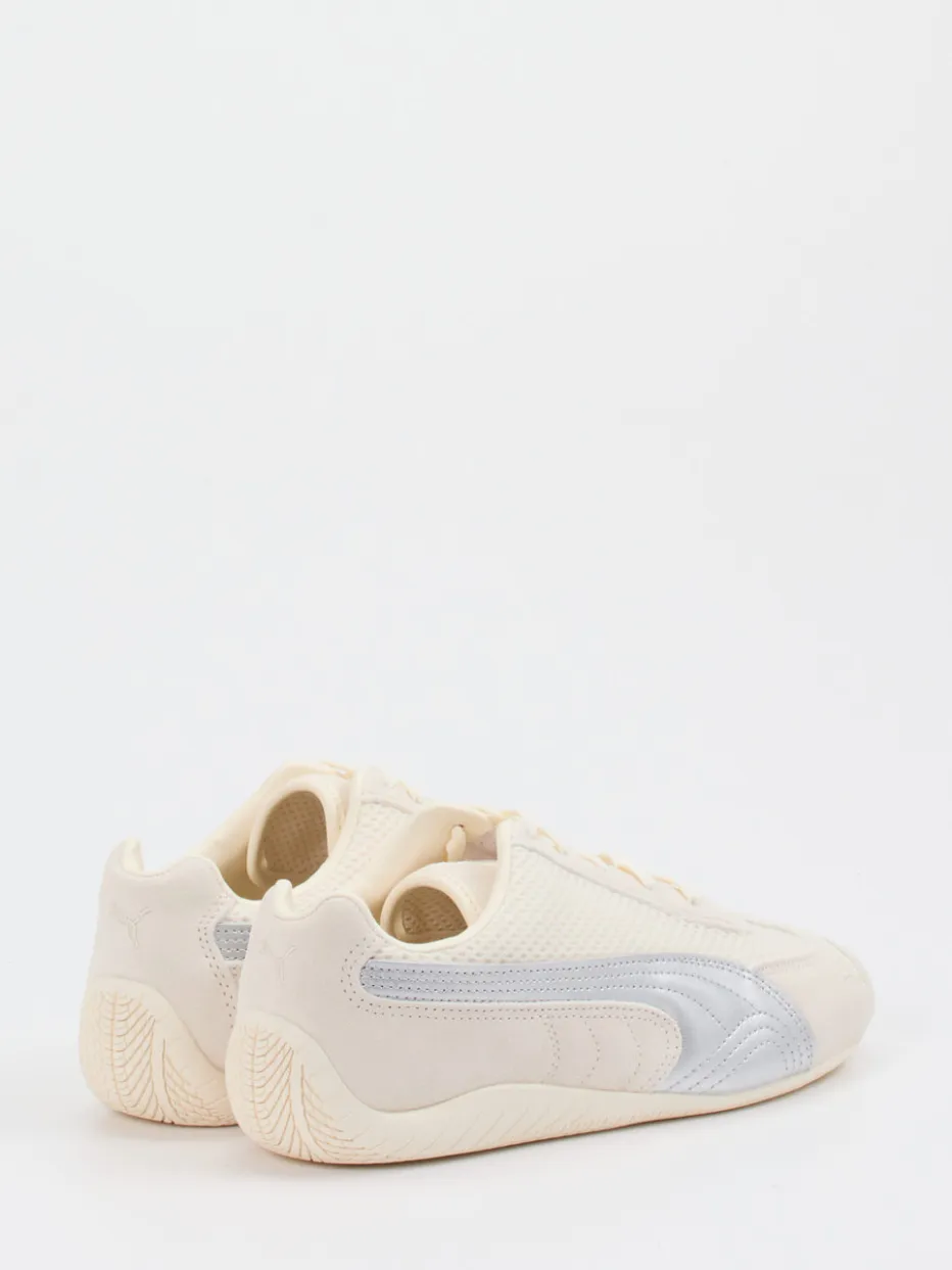 – Sneaker aus Veloursleder und Mesh creme*Puma Hot