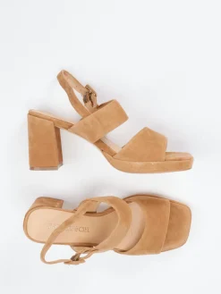 – Sandalen aus Nubukleder cognac*Regarde Le Ciel Online