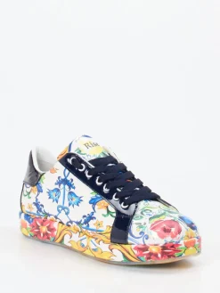 – Sneaker aus geprägtem Leder mit Barockprint*Rise Sale