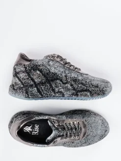 – Sneaker aus Metallic-Textil in grau*Rise Hot