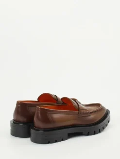 – Loafer aus Hochglanzleder in*Santoni Sale