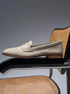 – Loafer aus Lammleder in Beige*Santoni New