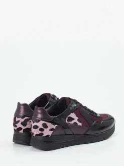 – Komfort-Sneaker aus Lackleder in Brombeer*Semler Sale