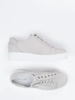 – Sneaker aus Nubukleder in Hell*Semler