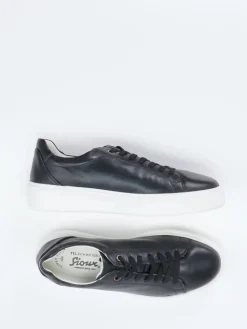 – Sneaker aus Kalbleder in Tief*Sioux Sale