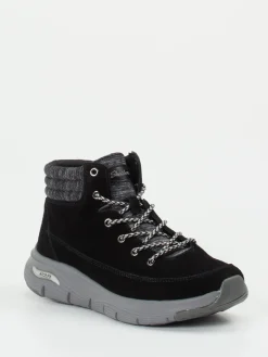 – Schnürboots aus Veloursleder*Skechers Sale