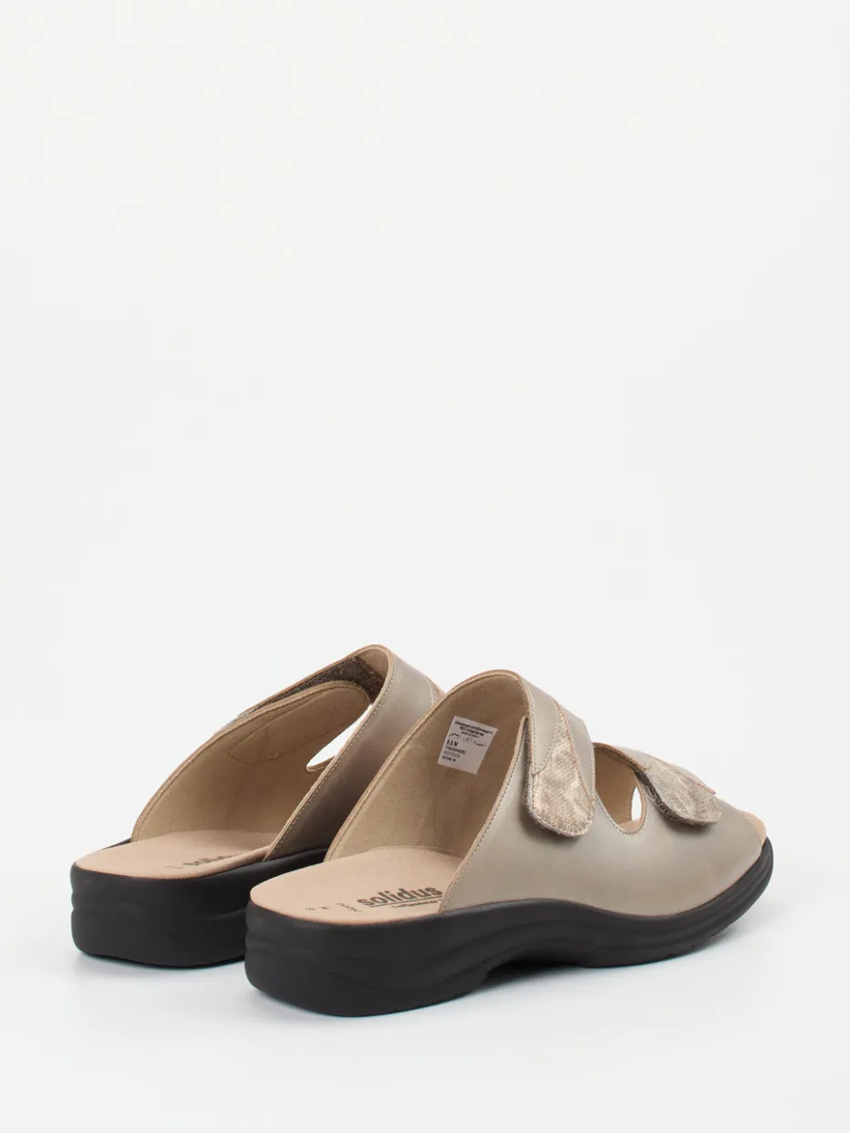 – Komfort-Pantoletten aus Metallicleder champagner*Solidus Best
