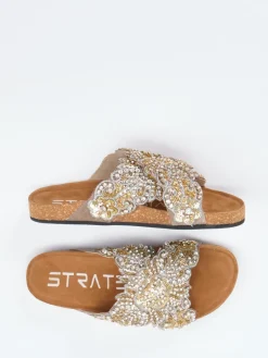 – Pantoletten aus Metallicleder mit Korkfußbett*Strategia Discount