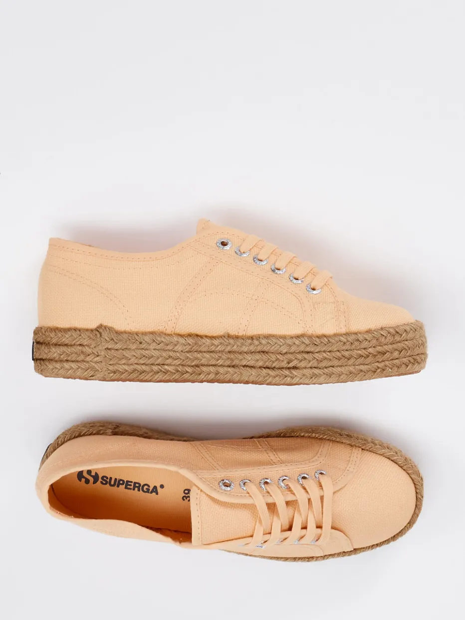 – Plateau-Sneaker aus Canvas in*Superga Clearance
