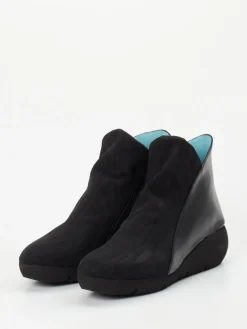 – Stiefelette aus Textil und Lammnappa*Thierry Rabotin Online