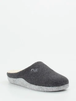 – Pantoffeln aus Recycling-Filz in*Thies Best