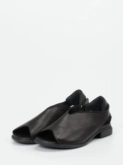 – Sandalen aus Lammleder in*Think Online