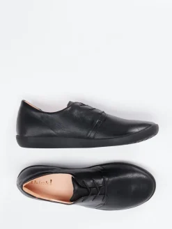 – Schnürschuh aus Lammleder*Think