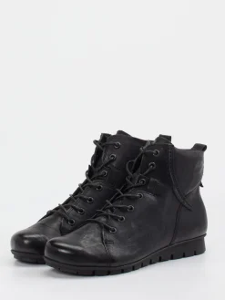 – Schnürstiefelette aus Ziegenleder*Think Best