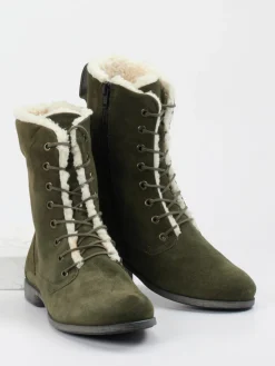 – Stiefeletten aus Veloursleder oliv*Think Outlet