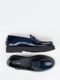– Loafer aus Hochglanzleder in Tinten*Tod's Online