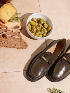 – Loafer aus Hochglanzleder in Schlamm*Tod's Clearance