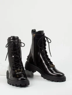 – Schnürboots aus Hochglanzleder*Tod's Clearance