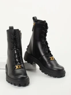 – Schnür-Boots aus Kalbleder*Tod's