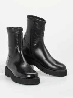 – Stiefelette aus Glattleder*Truman's Hot