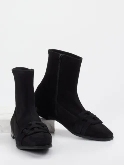 – Stiefeletten aus Veloursleder*Truman's Outlet