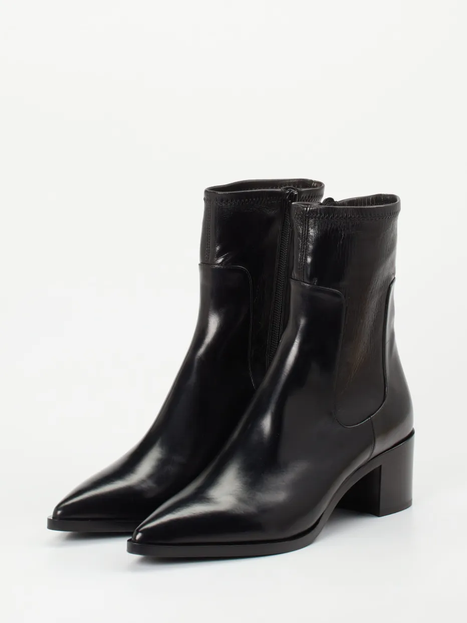 – Stiefeletten aus Kalbleder*Truman's New