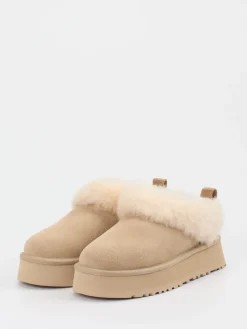 – Hausschuh aus Veloursleder mit Lammfell*UGG Clearance