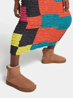 Damen UGG – Lammfell-Boots aus Veloursleder kastanien