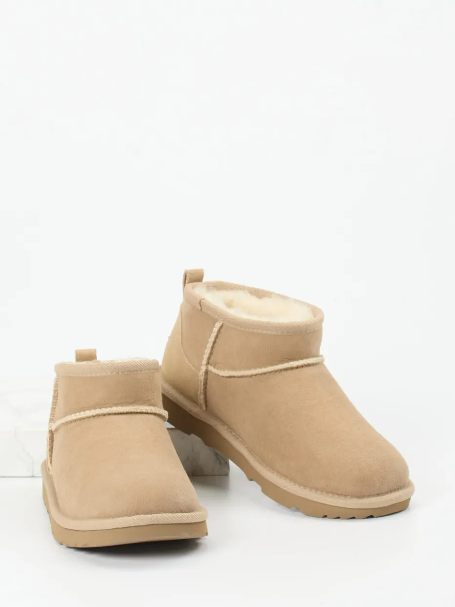 – Lammfell-Boots aus Veloursleder beige*UGG Clearance