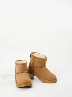 Kinder UGG – Lammfell-Stiefelette aus Veloursleder camel