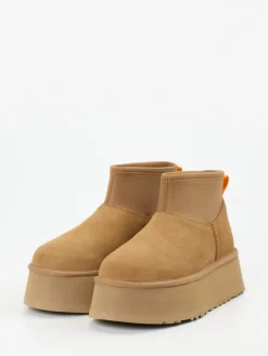 – Plateau-Stiefelette aus Veloursleder Karamell*UGG Hot