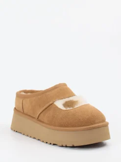 Damen UGG – Plattform-Pantolette aus Veloursleder Karamell