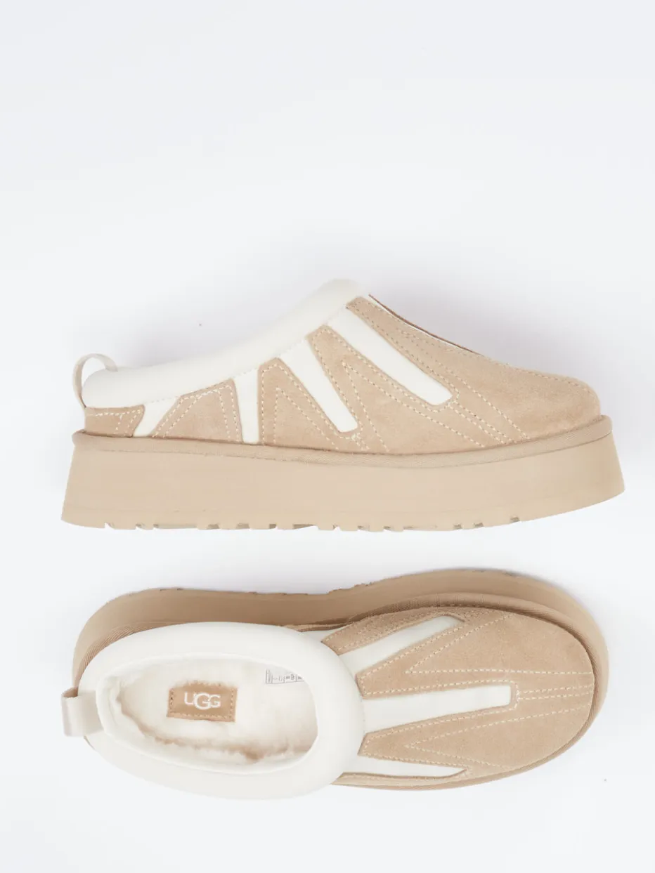 – Plattform-Pantoletten aus Veloursleder*UGG New