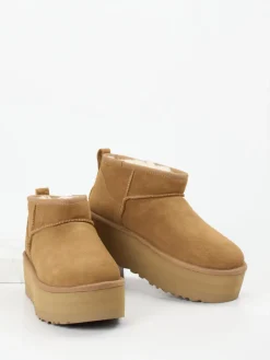 Damen UGG – Plattform-Stiefelette aus Veloursleder camel