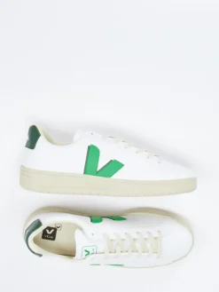 – Low-Top Sneaker aus veganem Leder*VEJA New