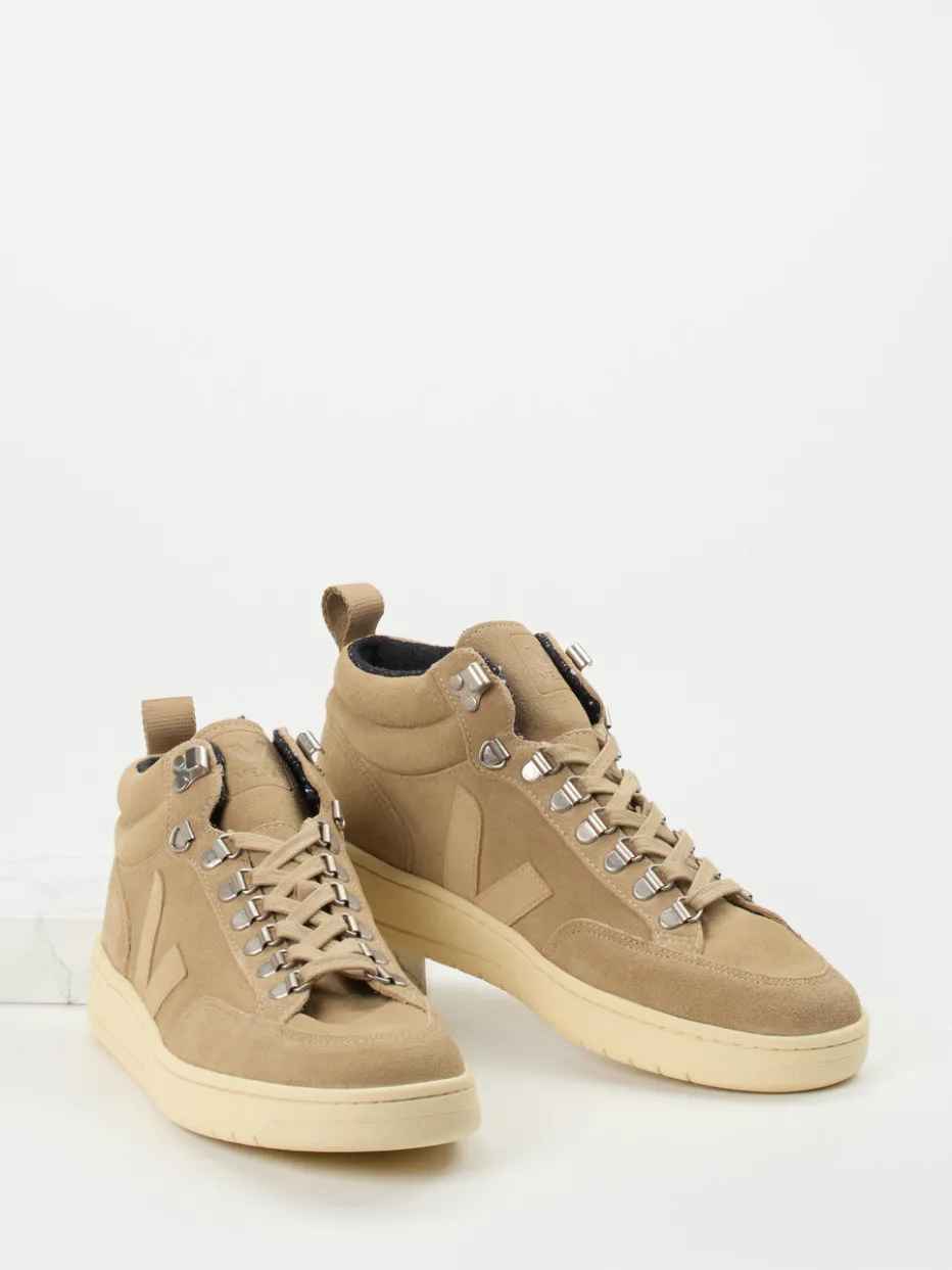 – Mid-Top-Sneaker aus Veloursleder*VEJA Sale