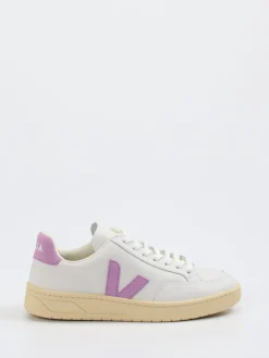 – Sneaker aus Kalbleder in Offwhite*VEJA Best