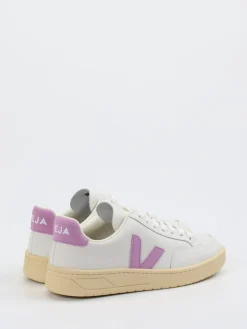 – Sneaker aus Kalbleder in Offwhite*VEJA Best