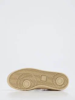 – Sneaker aus Kalbleder in Offwhite*VEJA Best